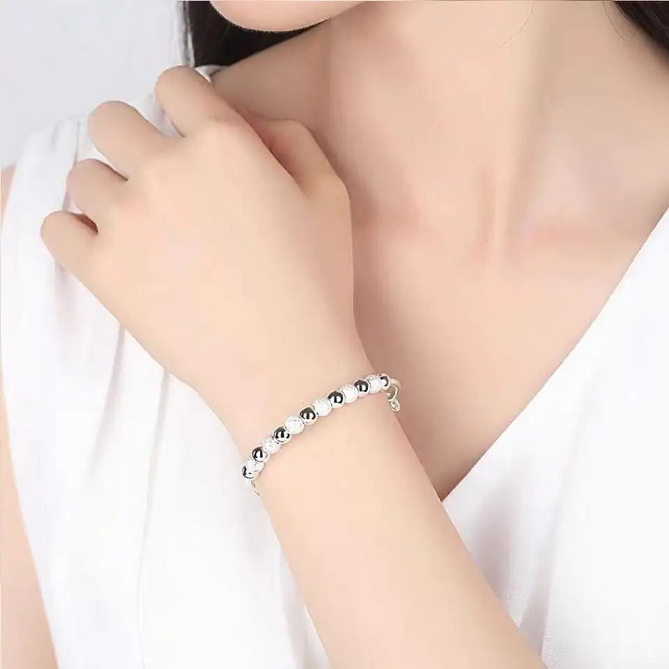 Snyggt justerbart silverarmband