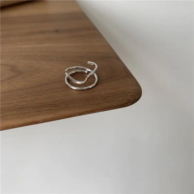 Trendig nagelring med unik design
