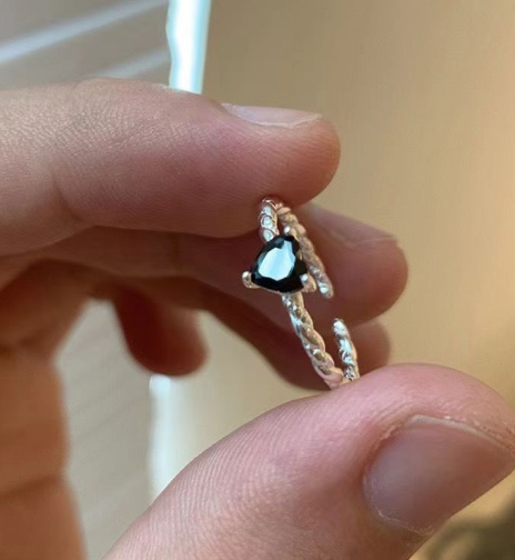 S925 Sterling Silver Svart Zirkonia Kärleksring med Twist