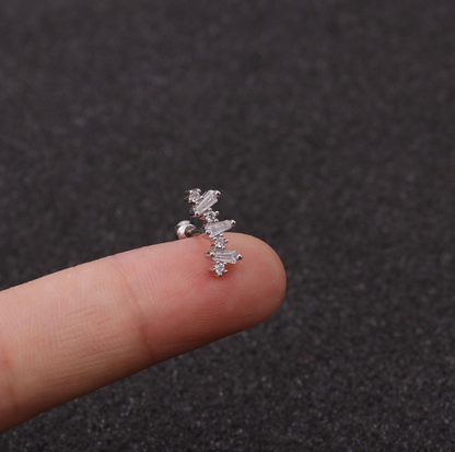 Örhängen i rostfritt stål med stjärnformad zirkon (piercade)