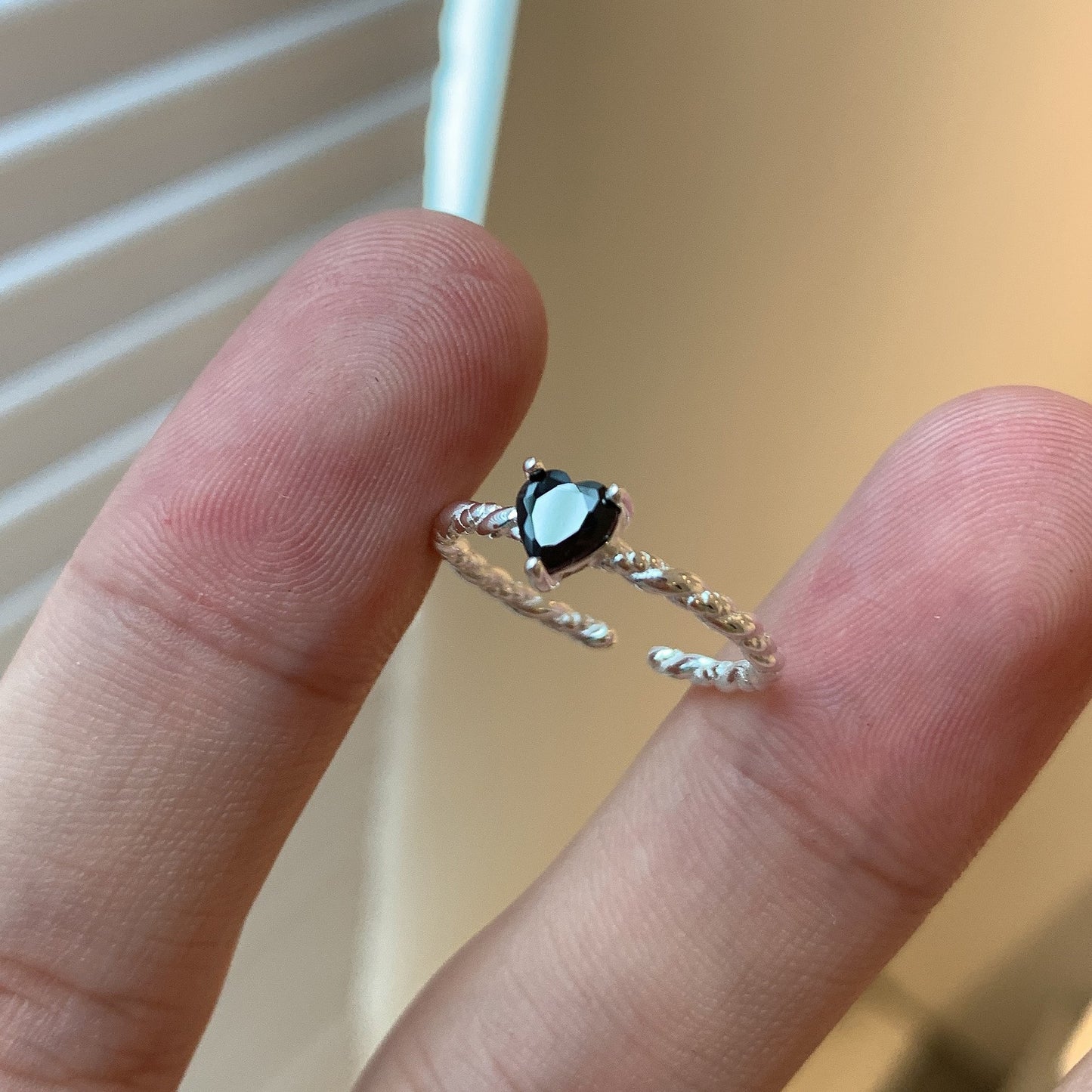S925 Sterling Silver Svart Zirkonia Kärleksring med Twist