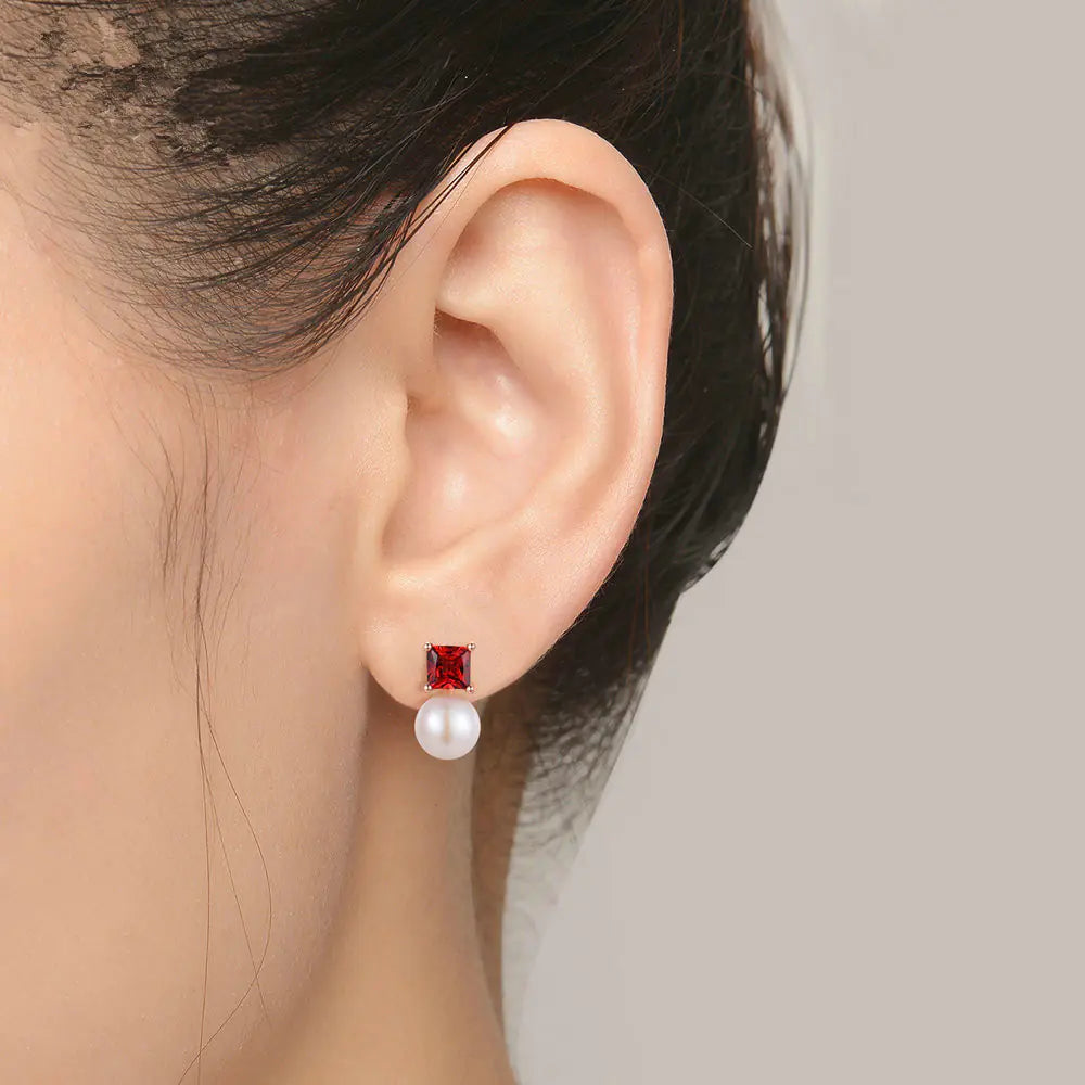 Elegant 925 Silver Earrings with Garnet and Pearls