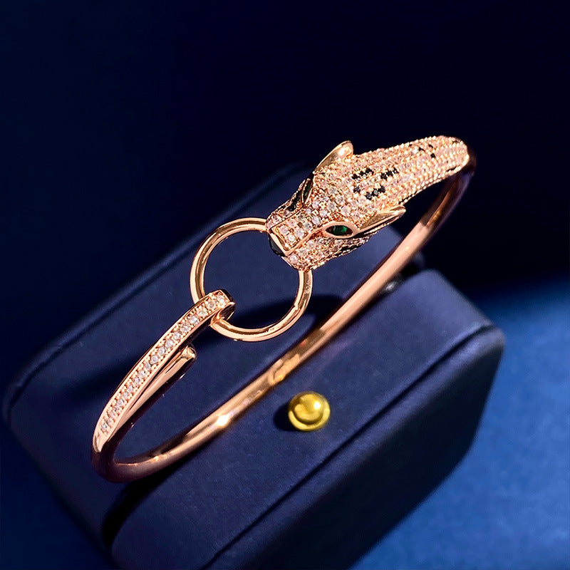 Ringarmband med roséguldleopard och diamant