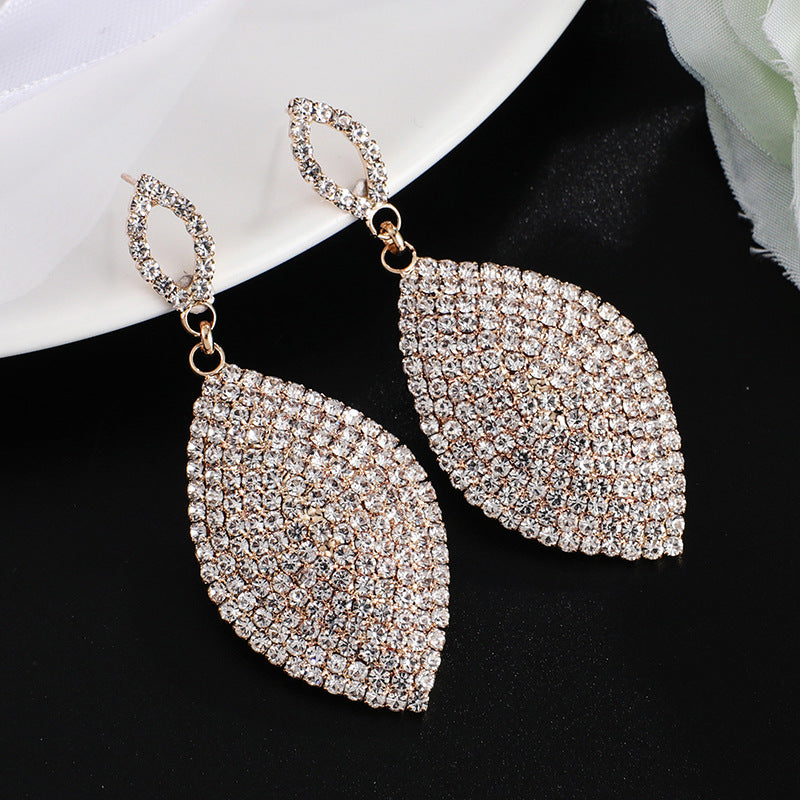 Fashionable Women's Earrings with Rhinestone Design E615