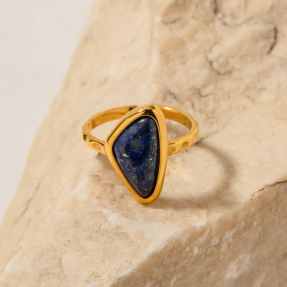 Triangelformad trendig ring